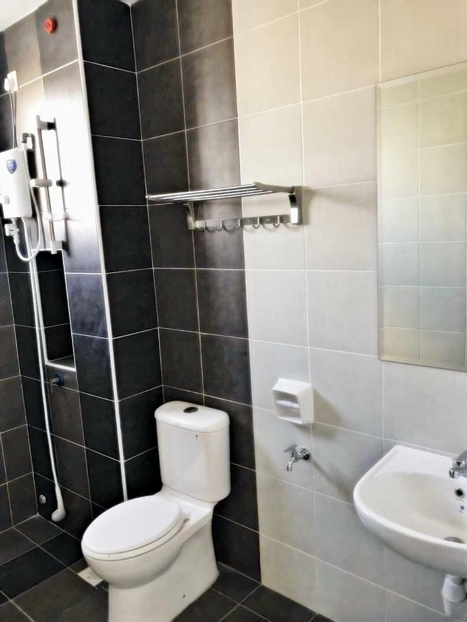 Desaru Cosy Homestay - Near Waterpark, Beach, Rapid -Wifi, Tvbox, Steamboat, Bbq Available Екстериор снимка