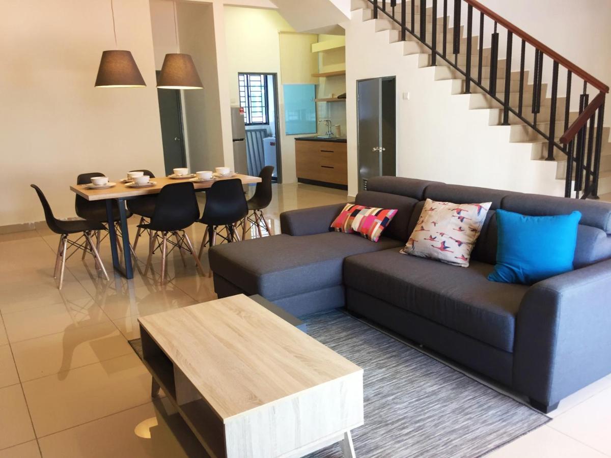 Desaru Cosy Homestay - Near Waterpark, Beach, Rapid -Wifi, Tvbox, Steamboat, Bbq Available Екстериор снимка
